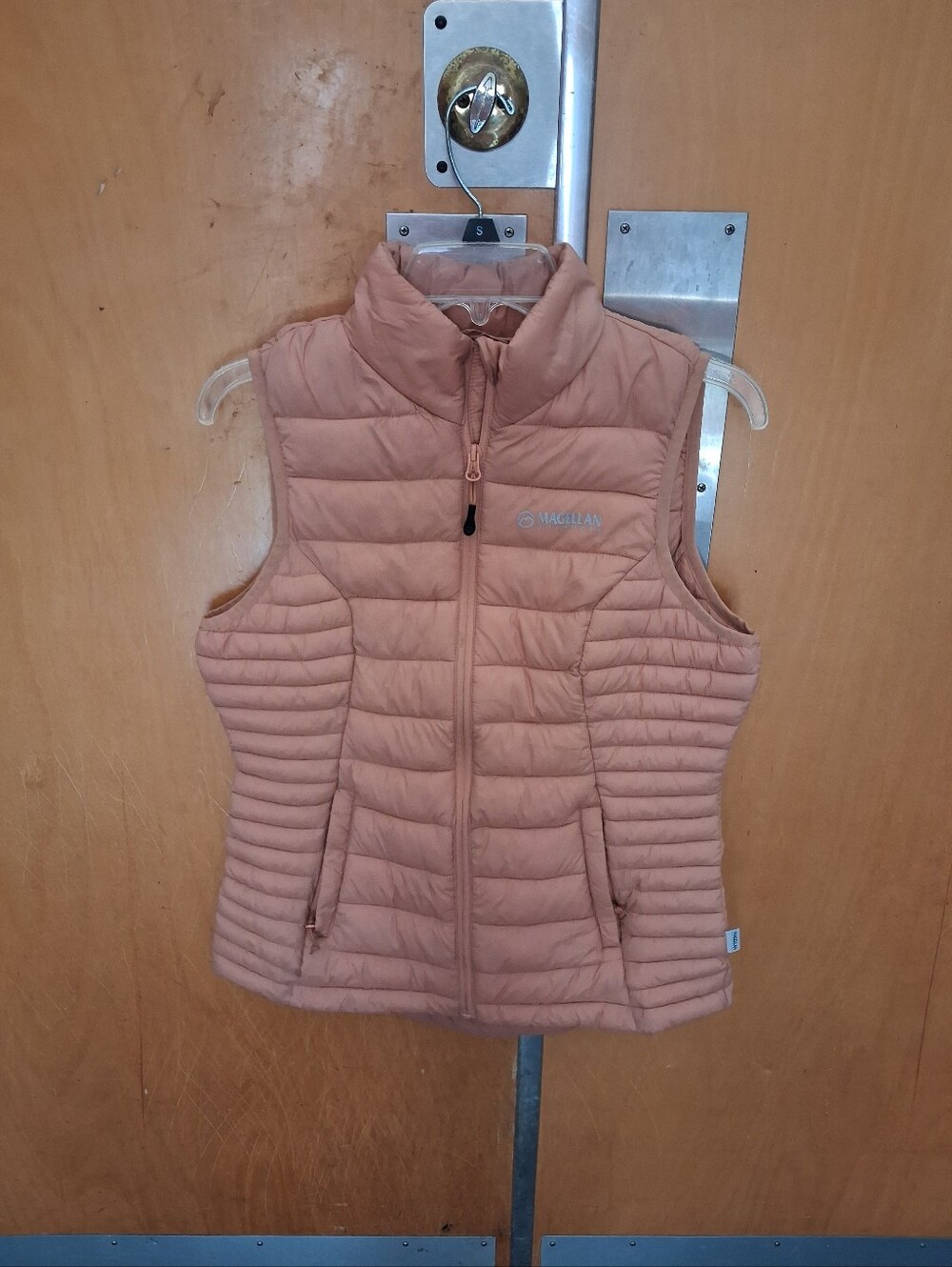 Magellan Outdoors Women's Quilted Puffer Vest - Salmon Pink Size Small